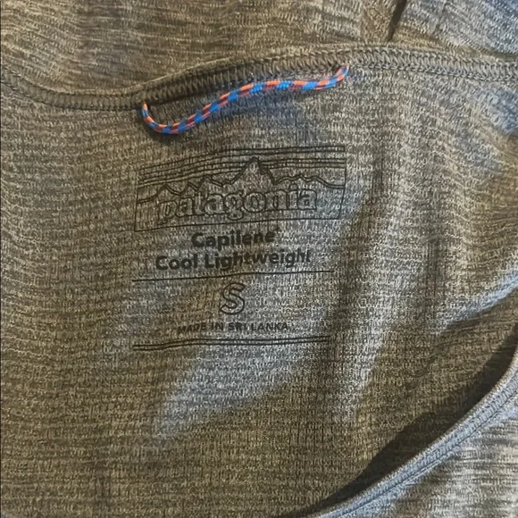 Patagonia W’s Capilene Cool Lightweight Short Sleeve Top S - Picture 3 of 3